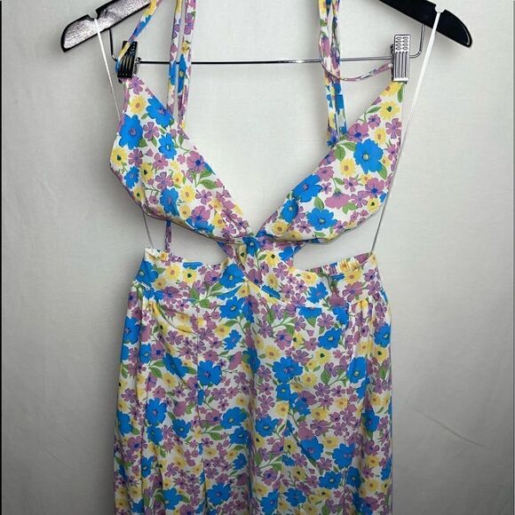 Floral Maxi Dress - Picture 7 of 14